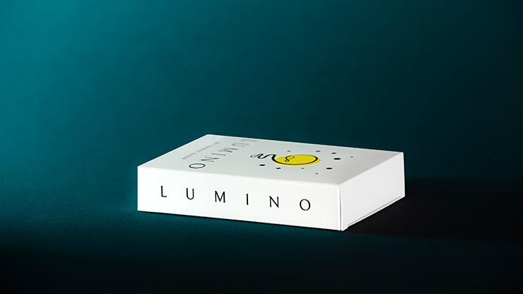 Lumino (Azul) by Thomas Badar