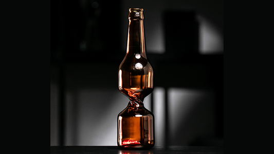 Tornado Bottle - Red Tsai y Aaron Hsing